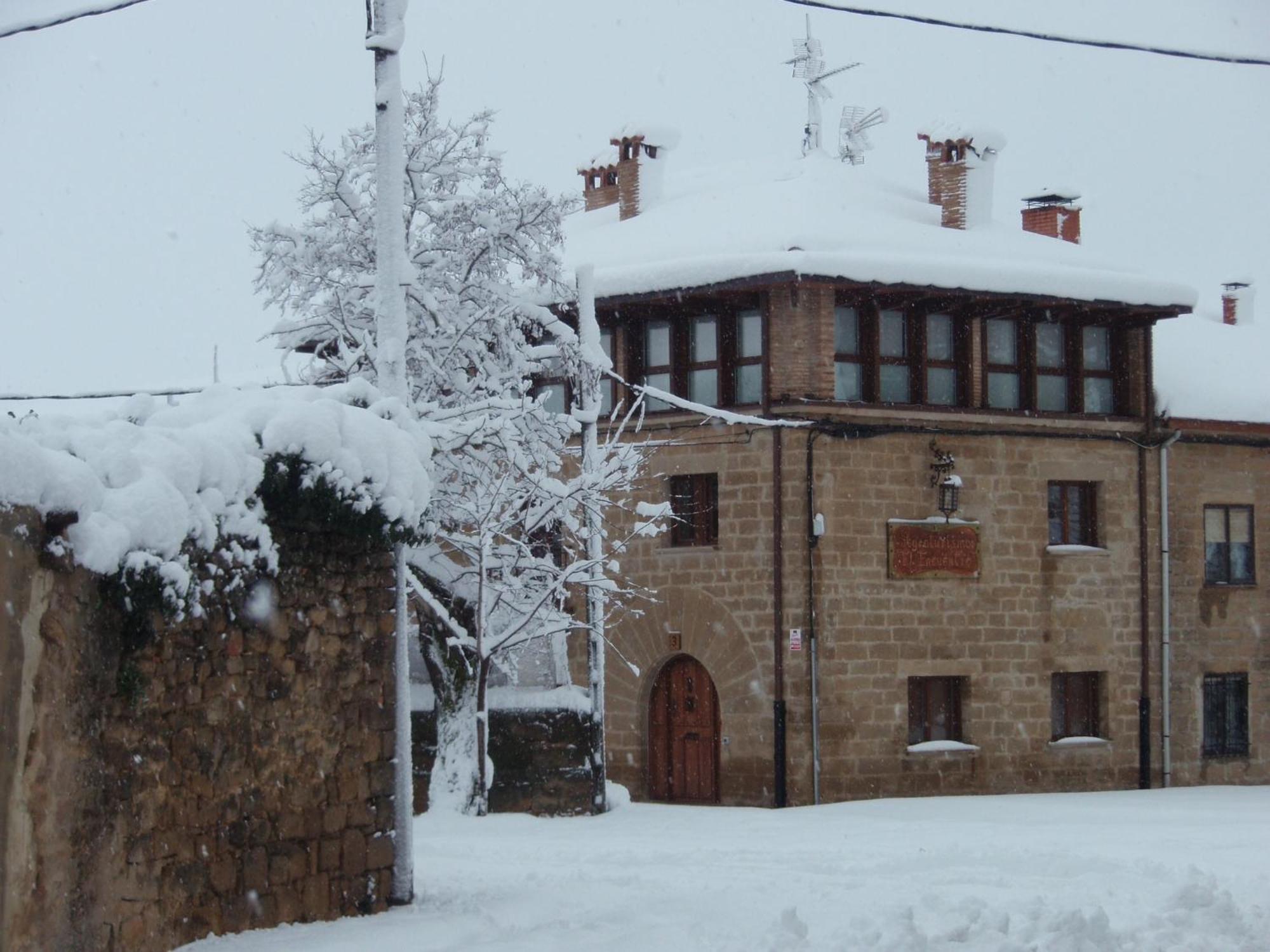 Agroturismo El Encuentro Bed & Breakfast Leza Exterior photo